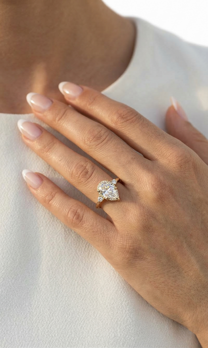 Ethereal Comet Ring