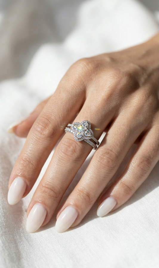 Clover Elegance Ring