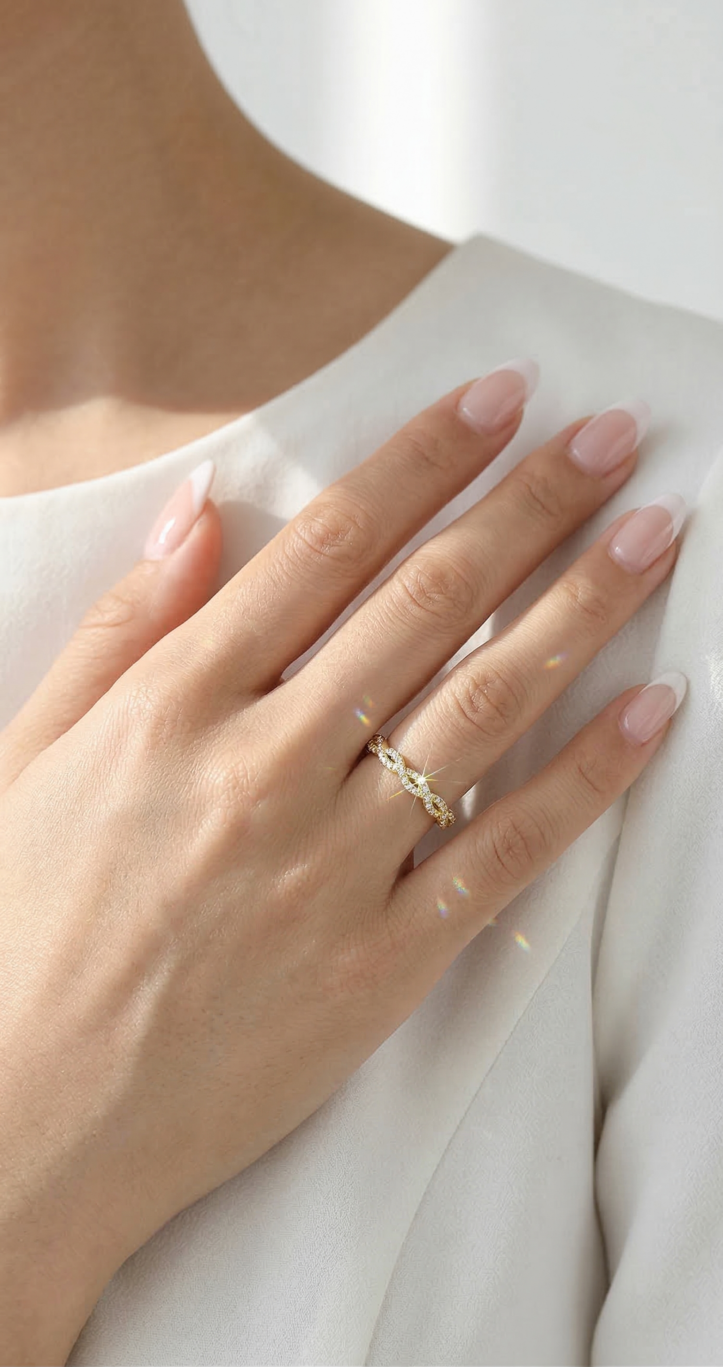 Sparkling Swirl Ring