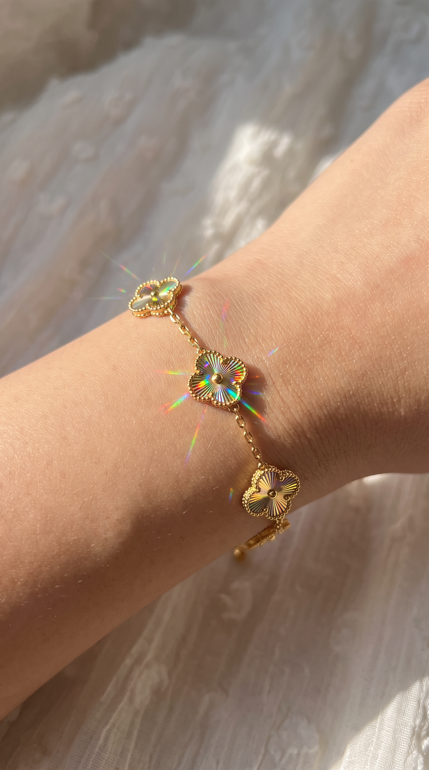 Lucky Clover Bracelet Gold