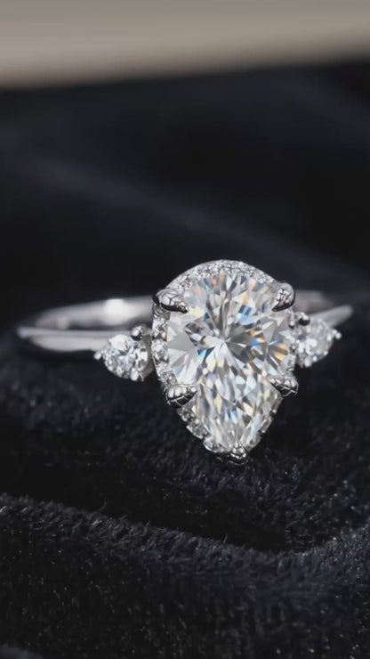 Ethereal Comet Ring