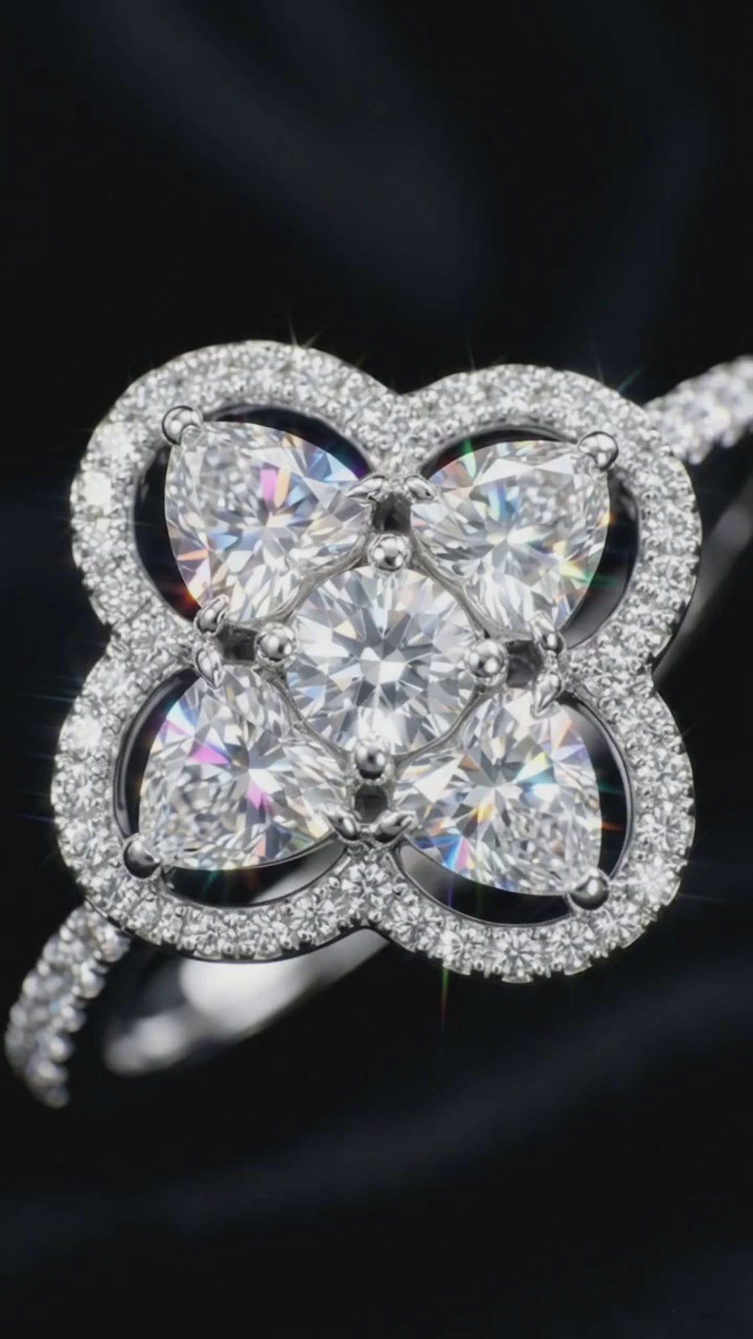 Clover Elegance Ring product video