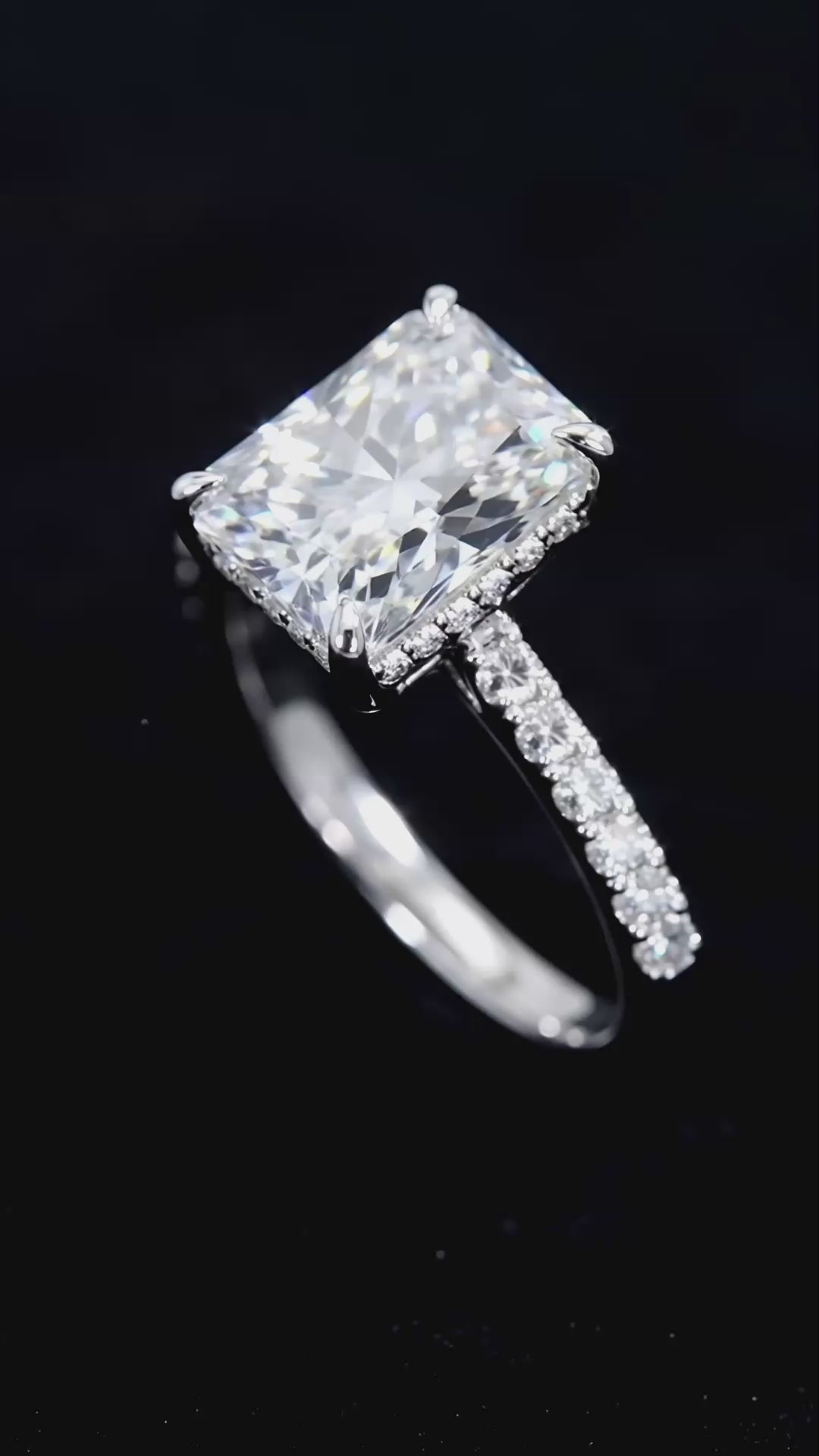 Glimmering Galaxy Ring product video