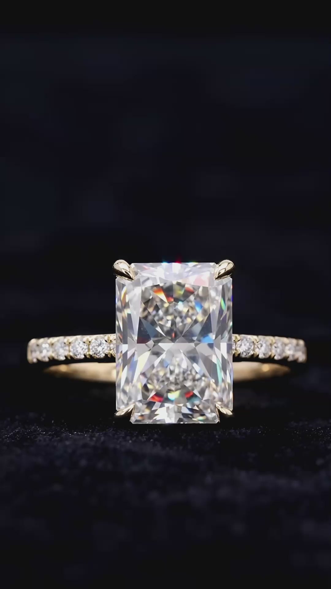 Glimmering Galaxy Ring product video