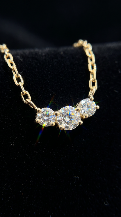 Trinity Glow Necklace Gold