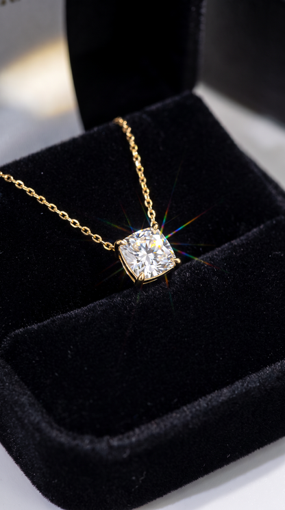 Velvet Cushion Necklace Gold